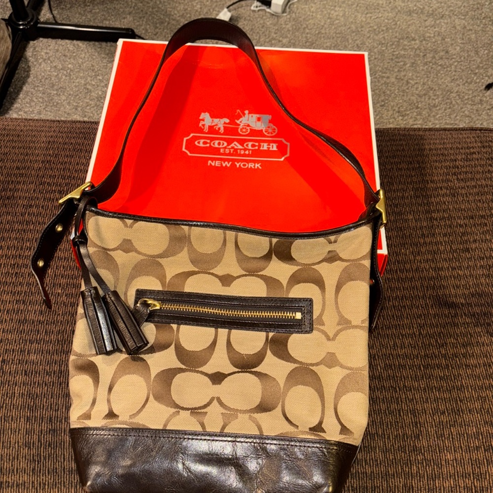 Coach Shoulder Bag Purse with Adjustable Strap